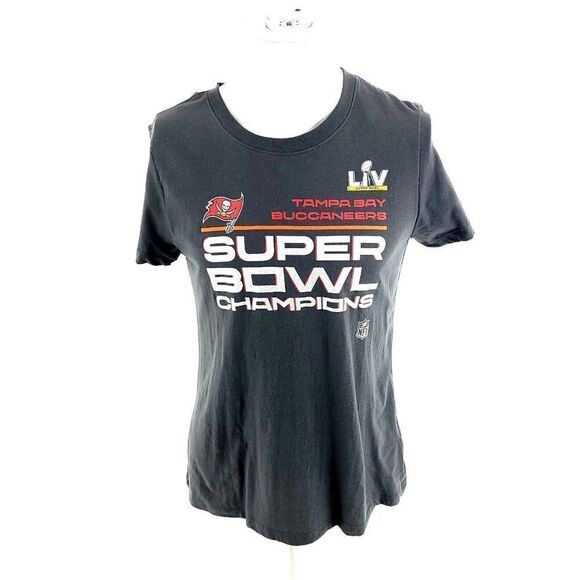 The Nike Tee‎ Medium Gray Tampa Bay Buccaneers Super Bowl LIV Champions T Shirt - Picture 1 of 9